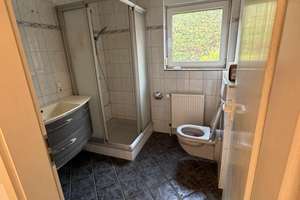 Geräumiges Einfamilienhaus mit 5 Zimmern und Carport in Uelzen – Die vollständige Adresse der Immobilie erhältst du vom Anbieter., 29525 Uelzen – Vorschaubild 12