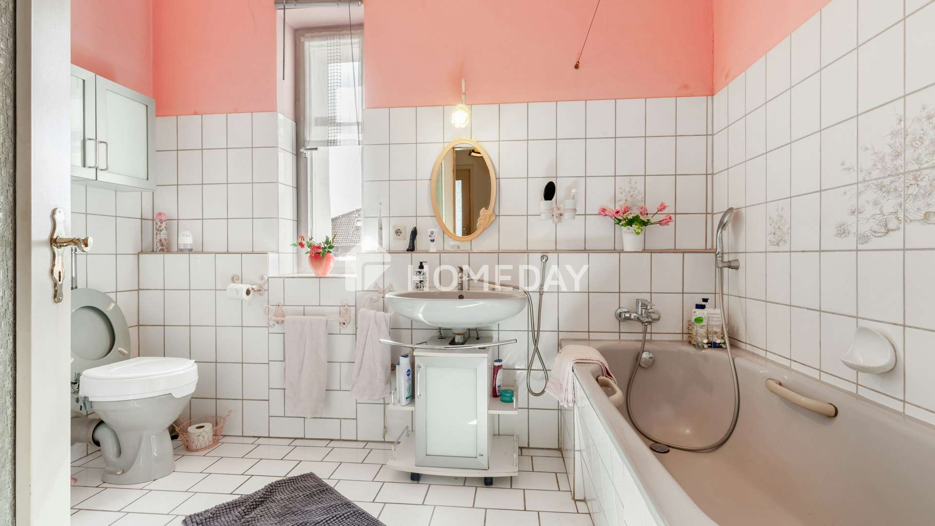 Immobilie in Neukirchen bei Sulzbach-Rosenberg - Wohnen mit Geschichte – ehemaliges Schulhaus mit großem Garten und 2 Wohneinheiten
 - Bild 9