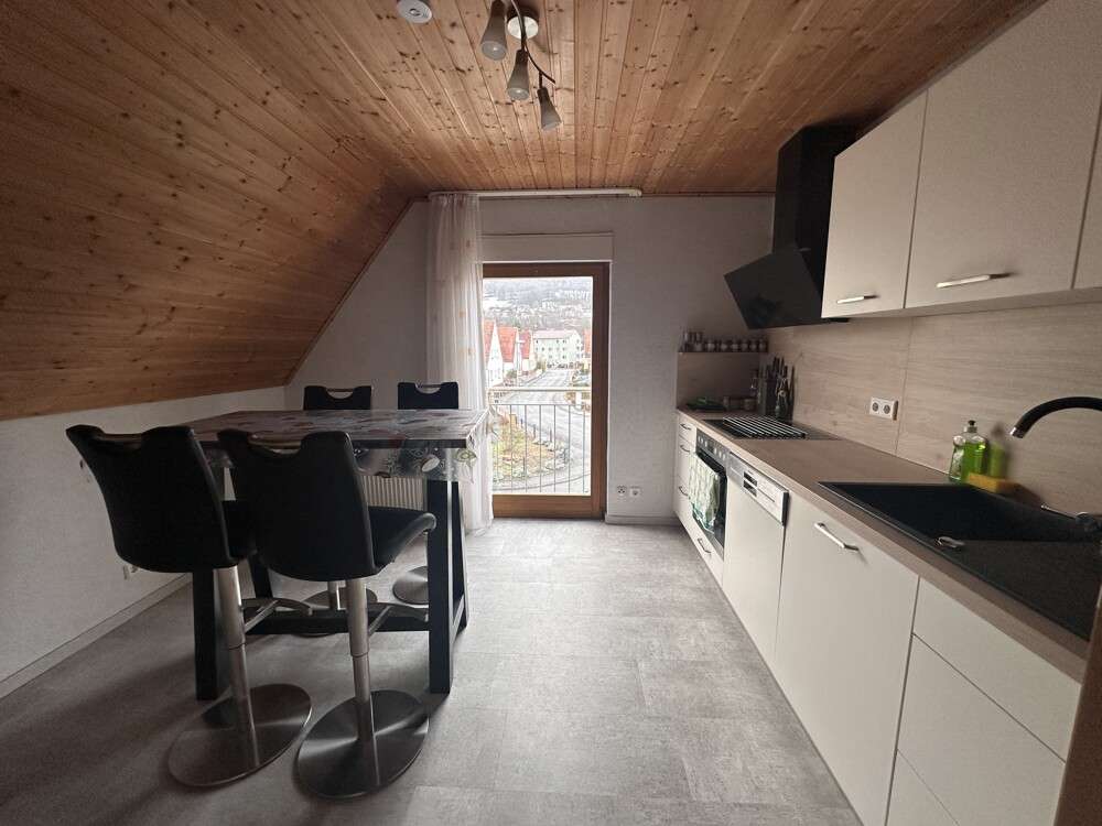 Immobilie in Miltenberg - Hell, großzügig, familienfreundlich: Einfamilienhaus mit großem Garten und zwei Garagen - Bild 4