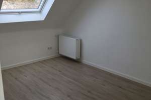 kleine, helle 2-Zimmer Dachgeschosswohnung in Düsseldorf, Eller – 40231 Eller, Düsseldorf – Vorschaubild 6