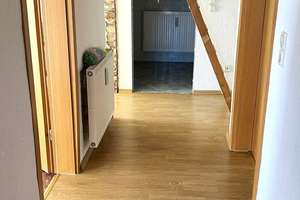 Gepflegtes MFH mit 3 Wohneinheiten als Kapitalanlage – auch sehr gut zur Eigennutzung geeignet – Die vollständige Adresse der Immobilie erhältst du vom Anbieter., 9648 Mittweida – Vorschaubild 14