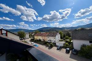 Zwei-Zimmer-Dachgeschosswohnung mit Schwarzwaldblick in Kirchzarten – Die vollständige Adresse der Immobilie erhältst du vom Anbieter., 79199 Kirchzarten – Vorschaubild 3