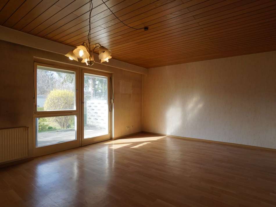 Geräumiges Wohnzimmer