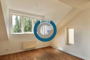 LICHTDURCHFLUTETE DACHGESCHOSSWOHNUNG MIT SONNIGER TERRASSE -  OFFENE WOHNLOUNGE -  ZENTRAL & RUHIG – Koppenstraße 25 vv, 10243 Friedrichshain, Berlin – Vorschaubild 1