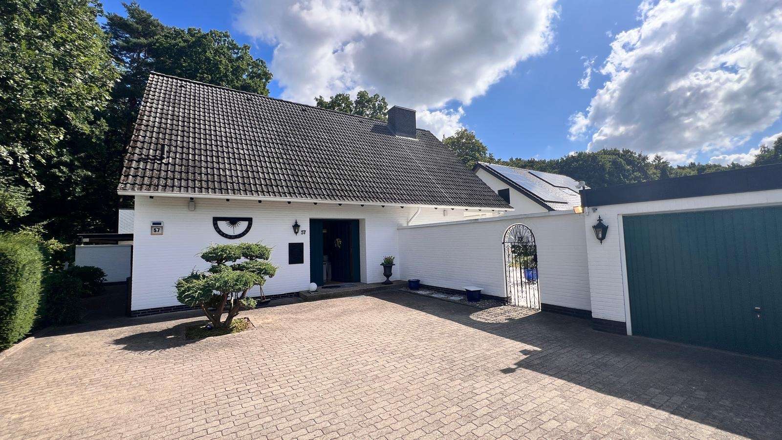 EFH mit Entwicklungspotential und direkter Waldlage in Hamburg-Hausbruch, Hamburg – Bild 1