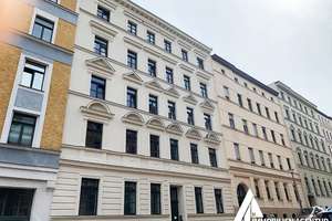 Vermietete 2-Zimmer-Dachgeschosswohnung mit Balkon | Halle Südliche Innenstadt
