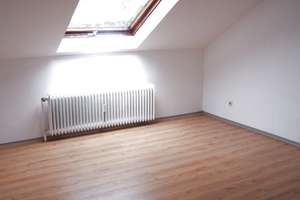 helle, geräumige Dachgeschosswohnung - viel Platz fürs Geld – Die vollständige Adresse der Immobilie erhältst du vom Anbieter., 50997 Meschenich, Köln – Vorschaubild 4