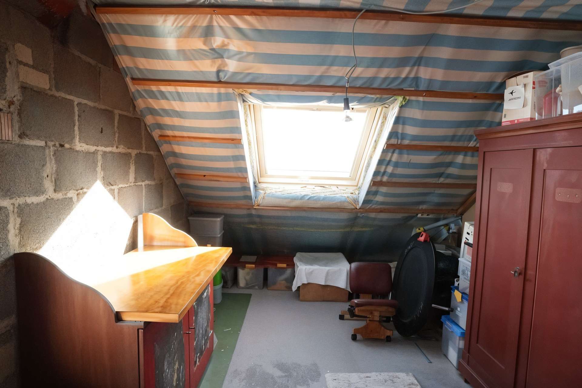 Immobilie in Geislingen - FÜR EINE FAMILIE MIT ELW: 2-3 Familienhaus Geislingen - Bild 3