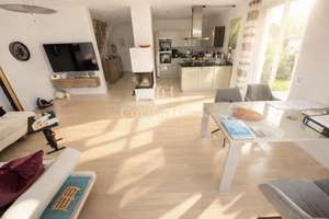 Exklusive Doppelhaushälfte in Bestlage Göggingen – Wintergarten, Sauna, Kamin & Premium-Ausstattung – Die vollständige Adresse der Immobilie erhältst du vom Anbieter., 86199 Göggingen-Ost, Augsburg – Vorschaubild 2