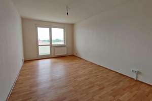 Ideale Singlewohnung für Pendler, Senioren & Studenten + Balkon + Einbauküche + Aufzug!!! – Ernst-Thälmann-Straße 2, 4571 Rötha – Vorschaubild 3