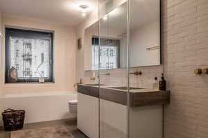 Luxuriös und extravagant! Möblierte 3 Zimmer Wohnung im Herzen von Schwabing – München – Vorschaubild 27