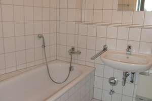 Im Zentrumsbogen! Geplegte 2 ZKBB Wohnung mit Gäste-WC in Bielefeld Sennestadt! – Die vollständige Adresse der Immobilie erhältst du vom Anbieter., 33689 Sennestadt, Bielefeld – Vorschaubild 11