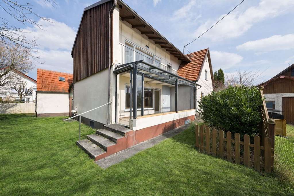 Immobilie in Grasbrunn - Kernsanierung oder doch lieber ein Neubau? Einfamilienhaus auf traumhaftem Grundstück in Neukeferloh - Bild 2