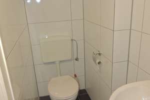 RENOVIERTE  3-ZI.-ERDGESCHOSS-WOHNUNG MIT BALKON, IN RUHIGER LAGE VON KREFELD-GARTENSTADT – Stettiner Straße 25, 47829 Gartenstadt, Krefeld – Vorschaubild 9