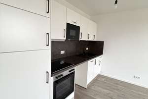 Moderne 2-Raum-Wohnung mit Einbauküche und Balkon