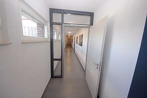 Barrierefreie Wohnung mit Aufzug und Balkon im Herzen der Landeshauptstadt nahe Universitätsklinikum – Emanuel-Larisch-Weg 21, 39112 Leipziger Straße, Magdeburg – Vorschaubild 8