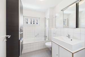 4 Zimmer, zwei Bäder und Balkon im Rebstockviertel, bezugsfrei – 60486 Bockenheim, Frankfurt am Main – Vorschaubild 5