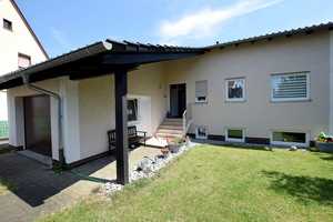 Geräumiges Zweifamilienhaus mit Garten und Garage in ruhiger Lage – Main-Kinzig-Kreis – Vorschaubild 1