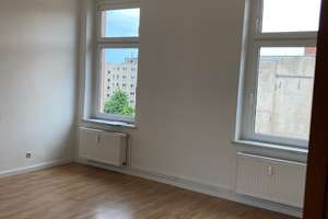 Renovierte 2-Zimmer-Wohnung im 2. OG in Magdeburg-Stadtfeld Ost – Olvenstedter Straße 33, 39108 Stadtfeld Ost, Magdeburg – Vorschaubild 3