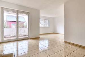 Solide vermietete 4-Zimmer-Wohnung in München-Waldperlach – Balkon, Keller & Tiefgarage – Die vollständige Adresse der Immobilie erhältst du vom Anbieter., 81739 Waldperlach, München – Vorschaubild 5