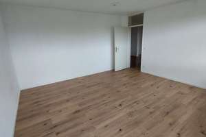 Hochwertige 3-Zimmer-Wohnung mit Balkon im 8. Stock in Mönchengladbach-Römerbrunnen – Römerbrunnen 25, 41238 Mülfort, Mönchengladbach – Vorschaubild 2