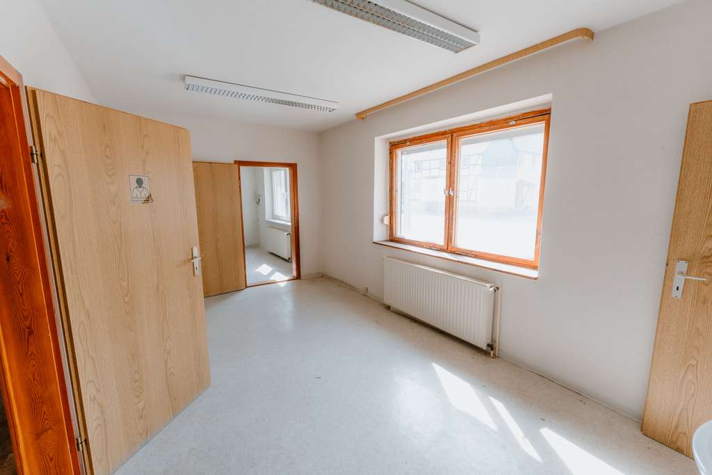 Immobilie in Huy - Ehemalige Praxis sucht neue Idee – viel Platz für dein Projekt! - Bild 4