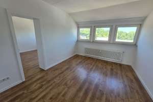 Große Dachgeschosswohnung in Schalke zu vermieten – Haldenstr. 58, 45881 Schalke, Gelsenkirchen – Vorschaubild 7