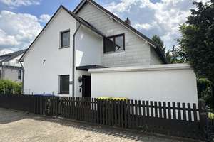 Aus alt macht neu I Kompaktes ZFH in ruhiger Lage mit viel Wohnfläche und schönem Grundstück