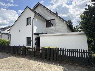 Aus alt macht neu I Kompaktes ZFH in ruhiger Lage mit viel Wohnfläche und schönem Grundstück