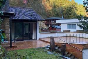 Großzügiges Einfamilienhaus mit Kamin, Terrasse und viel Platz für die ganze Familie – Im Eiertal 21, 67273 Weisenheim am Berg – Vorschaubild 2