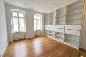 Traumhaft sanierte Wohnung mit Balkon in bester Lage von Berlin-Mitte