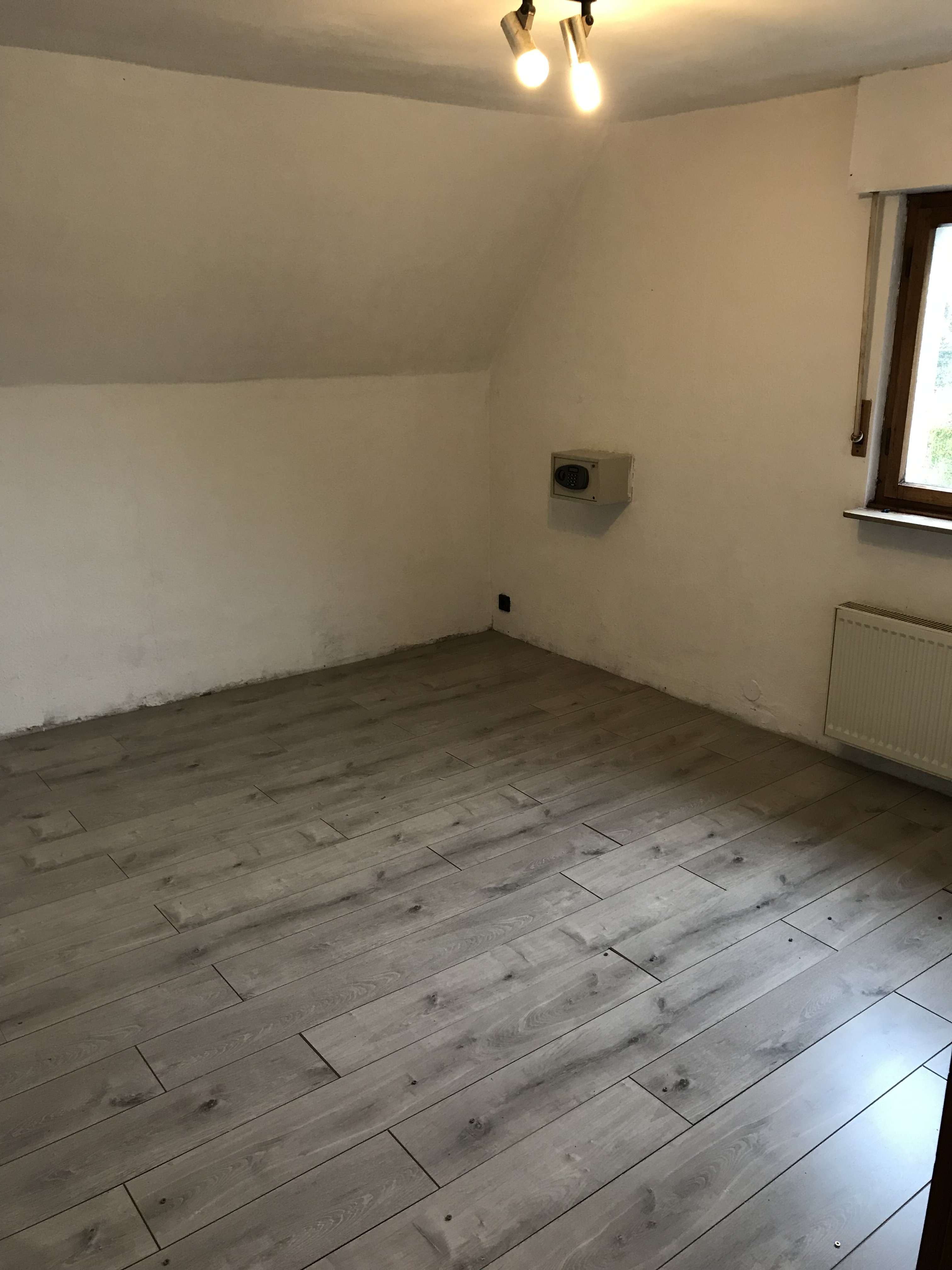 Immobilie in Linz am Rhein - KLEINES EINFAMILIENHAUS MIT GROẞEM GRUNDSTÜCK UND BACHLAUF - Bild 5