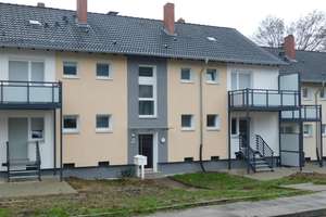 Bezugsfertige 1,5-Raum-Whg. mit modernem Duschbad u. großem Balkon