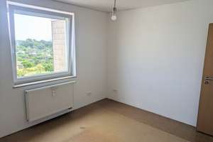 Provisionsfreie, helle 3-Zimmer-Dachgeschosswohnung mit verglaster Loggia, Blick ins Grüne & Aufzug – Kinzigstrasse 8, 38120 Weststadt, Braunschweig – Vorschaubild 19