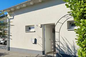 Freistehendes Einfamilienhaus mit Pool, Terrasse und Garten in ruhiger Wohnlage von Herford – 32051 Herford – Vorschaubild 17