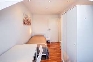 Möbliert: Neu eingerichtete Einliegerwohnung im Dachgeschoss – Die vollständige Adresse der Immobilie erhältst du vom Anbieter., 81825 Gartenstadt Trudering, München – Vorschaubild 6