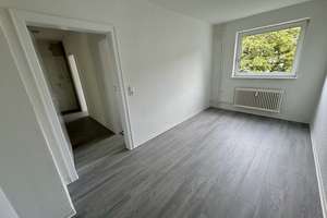 Renovierte 3-Zimmer-Wohnung mit Balkon in Salzgitter-Gebhardshagen – 38229 Gebhardshagen, Salzgitter – Vorschaubild 4