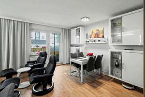 Frei und bezugsfertig: Moderne 2-Raum-Wohnung inklusive hochwertiger Einbauküche – Die vollständige Adresse der Immobilie erhältst du vom Anbieter., 4329 Heiterblick, Leipzig – Vorschaubild 1