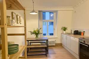Schicke möbelierte 2-Zimmer Wohnung in Wiesbaden-Mitte – Kirchgasse 56, 65183 Mitte, Wiesbaden – Vorschaubild 2