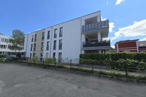 Lichtdurchflutete 2-ZKB-Wohnung mit Balkon in direkter Innenstadtlage von Gütersloh – Die vollständige Adresse der Immobilie erhältst du vom Anbieter., 33330 Innenstadt-Kernstadt, Gütersloh – Vorschaubild 2