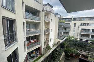 Exklusive 3-Zimmer Wohnung in direkter Rheinnähe mit 2 Balkonen und Einbauküche in Köln Bayenthal