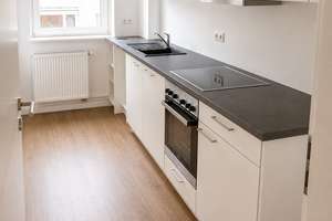 Sehr helle, ruhige 3 Zimmer Balkon-Wohnung, Nähe UKE - direkt vom Eigentümer – Henning-Wulf-Weg 16, 22529 Lokstedt, Hamburg – Vorschaubild 6