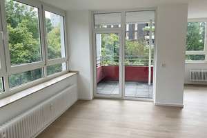 Große 2-Zimmer-Wohnung + Balkon, offener Kochbereich, Wannenbad, Aufzug – Gropiusweg 17, 44801 Querenburg, Bochum – Vorschaubild 2