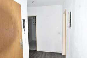 °°° Großes, helles Wohnzimmer + Balkon und Vinyl in allen Räumen!!°°° – Die vollständige Adresse der Immobilie erhältst du vom Anbieter., 9113 Schloßchemnitz, Chemnitz – Vorschaubild 4