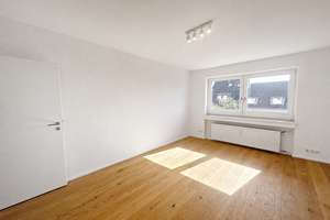 Wunderschöne Zwei-Zimmerwohnung mit großem Balkon und hochwertiger Ausstattung inkl. Außenstellplatz – 40591 Wersten, Düsseldorf – Vorschaubild 2