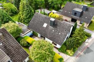 Einfamilienhaus mit Garten, Garage und viel Entwicklungspotenzial - Bremerhaven Schiffdorferdamm – Die vollständige Adresse der Immobilie erhältst du vom Anbieter., 27574 Schiffdorferdamm, Bremerhaven – Vorschaubild 27