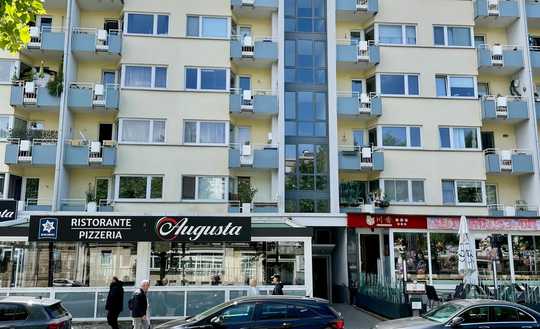 Helle 2 Zimmer Wohnung MA Augustaanlage 45 qm
