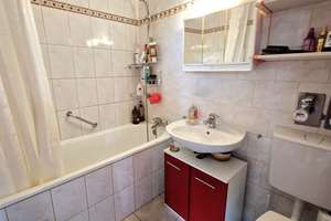Mit Blick auf Dom und Lousberg!
Solide vermietete, gepflegte 2-Zimmerwohnung mit Balkon – Die vollständige Adresse der Immobilie erhältst du vom Anbieter., 52068 Panneschopp, Aachen – Vorschaubild 7