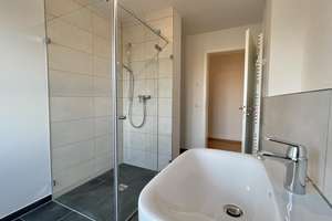 Moderne 3-Zimmer-Neubauwohnung mit Loggia, TG-Stellplatz & Aufzug in Nürnberg-Muggenhof – Die vollständige Adresse der Immobilie erhältst du vom Anbieter., 90429 Muggenhof, Nürnberg – Vorschaubild 10