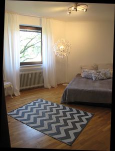 Stilvolle, gepflegte 3-Zimmer-Wohnung mit Loggia und EBK in Herrsching